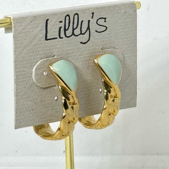 Vintage Gold & Mint Enamel Drop Earrings by Lilly’s - Classic & Elegant … - Picture 10 of 10